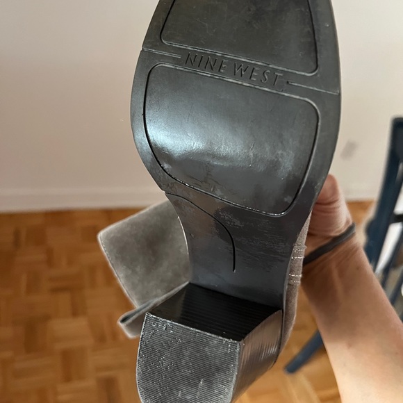 Short boots - Picture 3 of 3